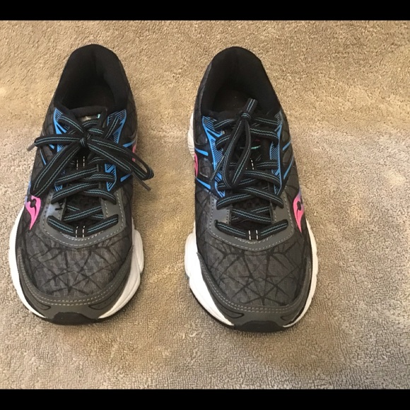 Saucing running shoe size 6 - Picture 6 of 6